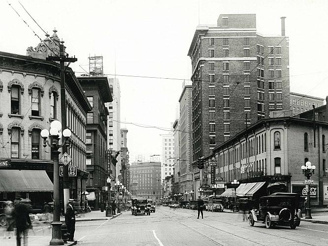 Monroe Ave. at Division Ave., 1928