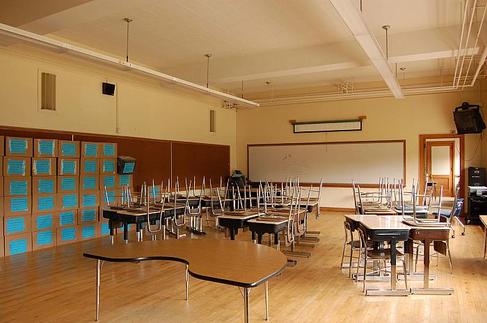 Iroquois Middle School - Second Floor Classroom