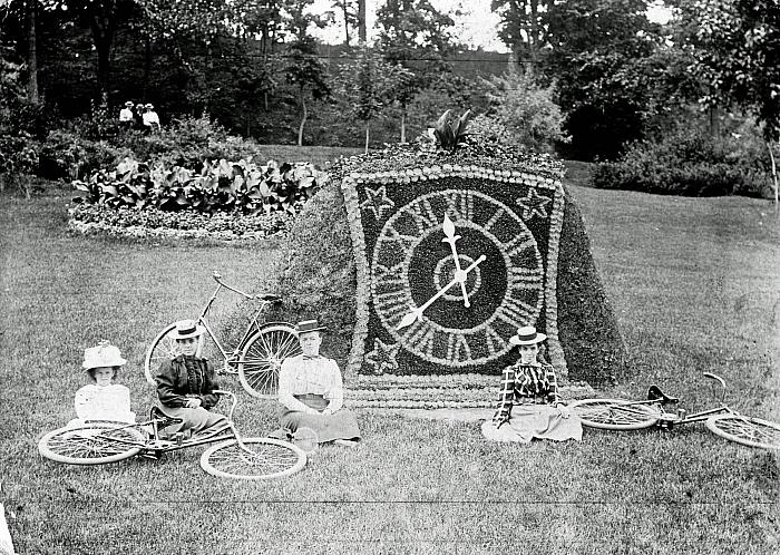 Flower Clock at John Ball Park