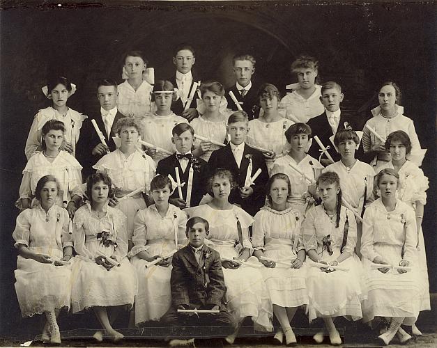Hall School Graduation June 1916 (1)