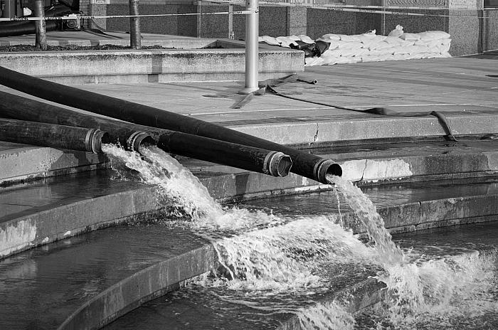 Flood: Pumping out the Grand River