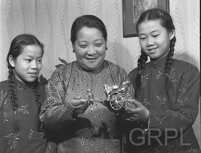 Chinese Visitors at Kalsbeek Home