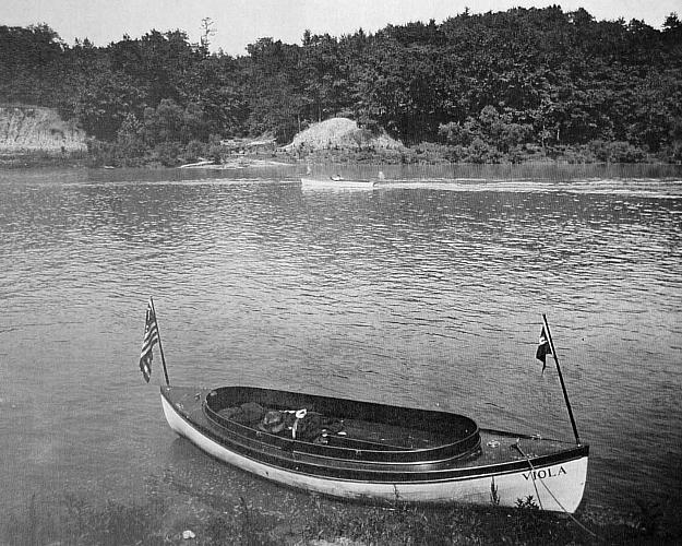 Jesiek Boat on Riverbank