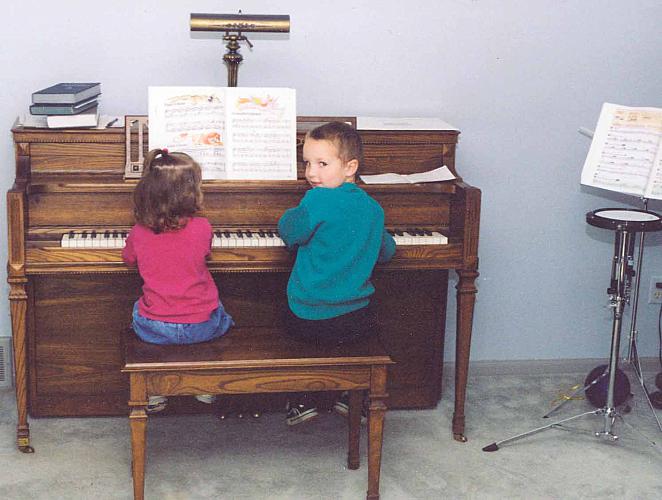 Egner Children at the Piano