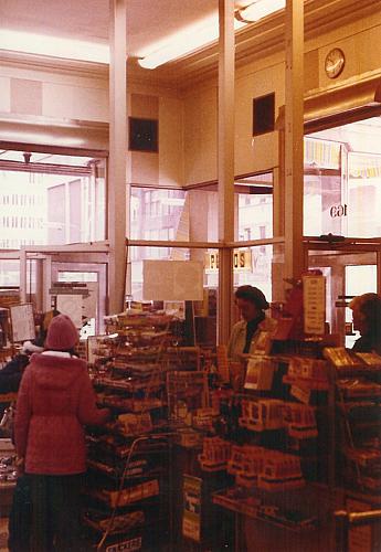 Entrance of Woolworths Dime Store, Interior
